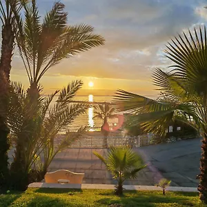 Con Giardino A Pochi Minuti Dal Mare - Essenze Di Mare Appartamento
